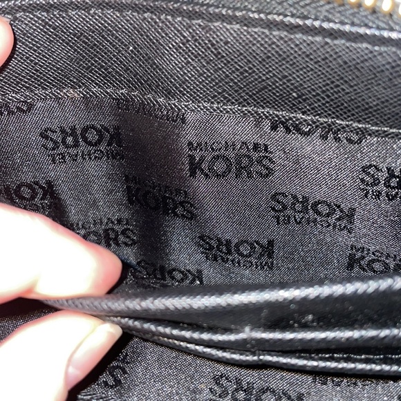 MK black shiny animal texture wallet, gold plated MK plaque - Picture 6 of 7